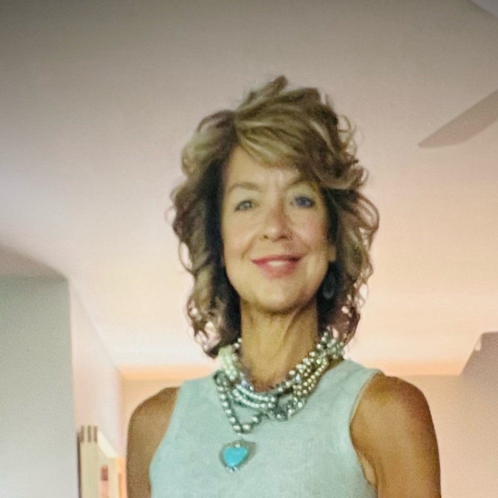 Meet the Posher, Denise